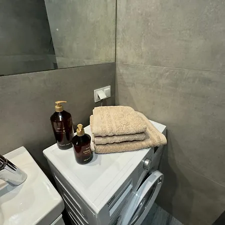 Airport Nowe Ogrody I 24h Check In * Posen