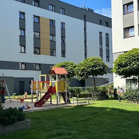 Airport Nowe Ogrody Comfort بوزنان