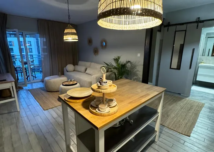 Airport Nowe Ogrody I 24h Check In